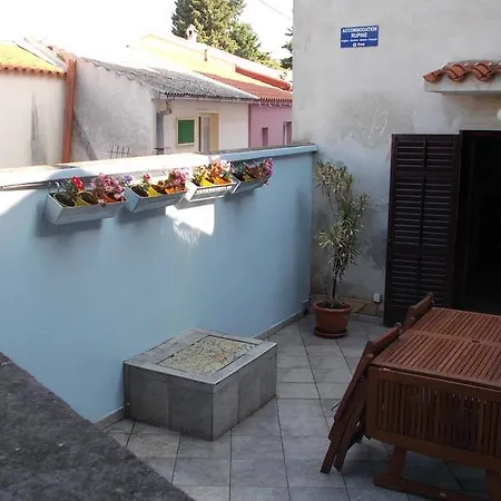 Rupine Gostinjska kuća Premantura
