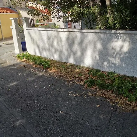 Rupine Gostinjska kuća 2*